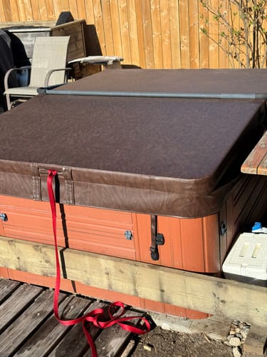 Customer photo review of a Canadian made custom spa cover