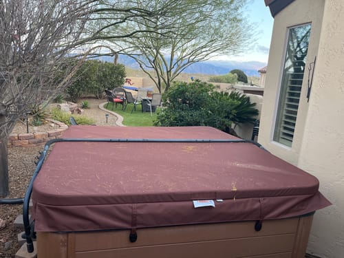 Customer photo review of a Bullfrog A6 hot tub cover