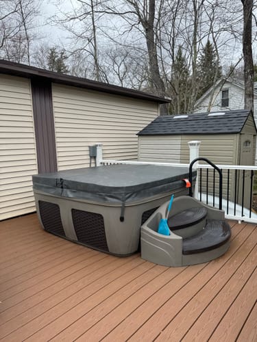 Customer photo review of a Dream Maker Big EZ hot tub cover